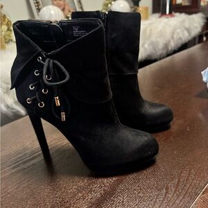 Elegant Black Ankle Boots